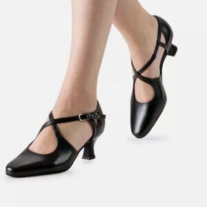 Suede soled dance shoes
